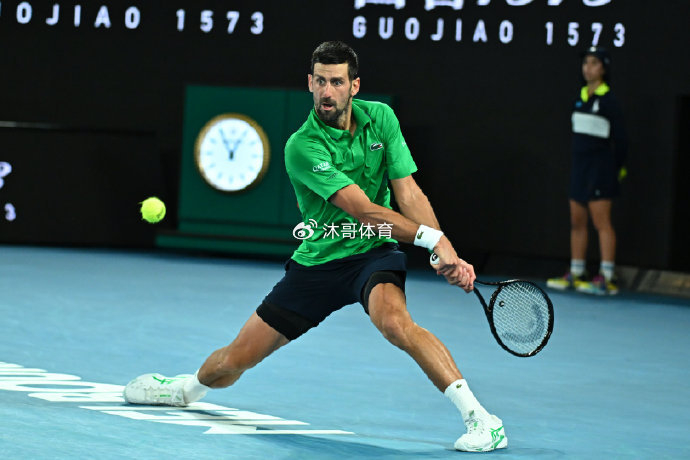 九游体育-德约科维奇巅峰对决，詹姆斯与90激战DWG分钟，爆冷胜负难料！的简单介绍