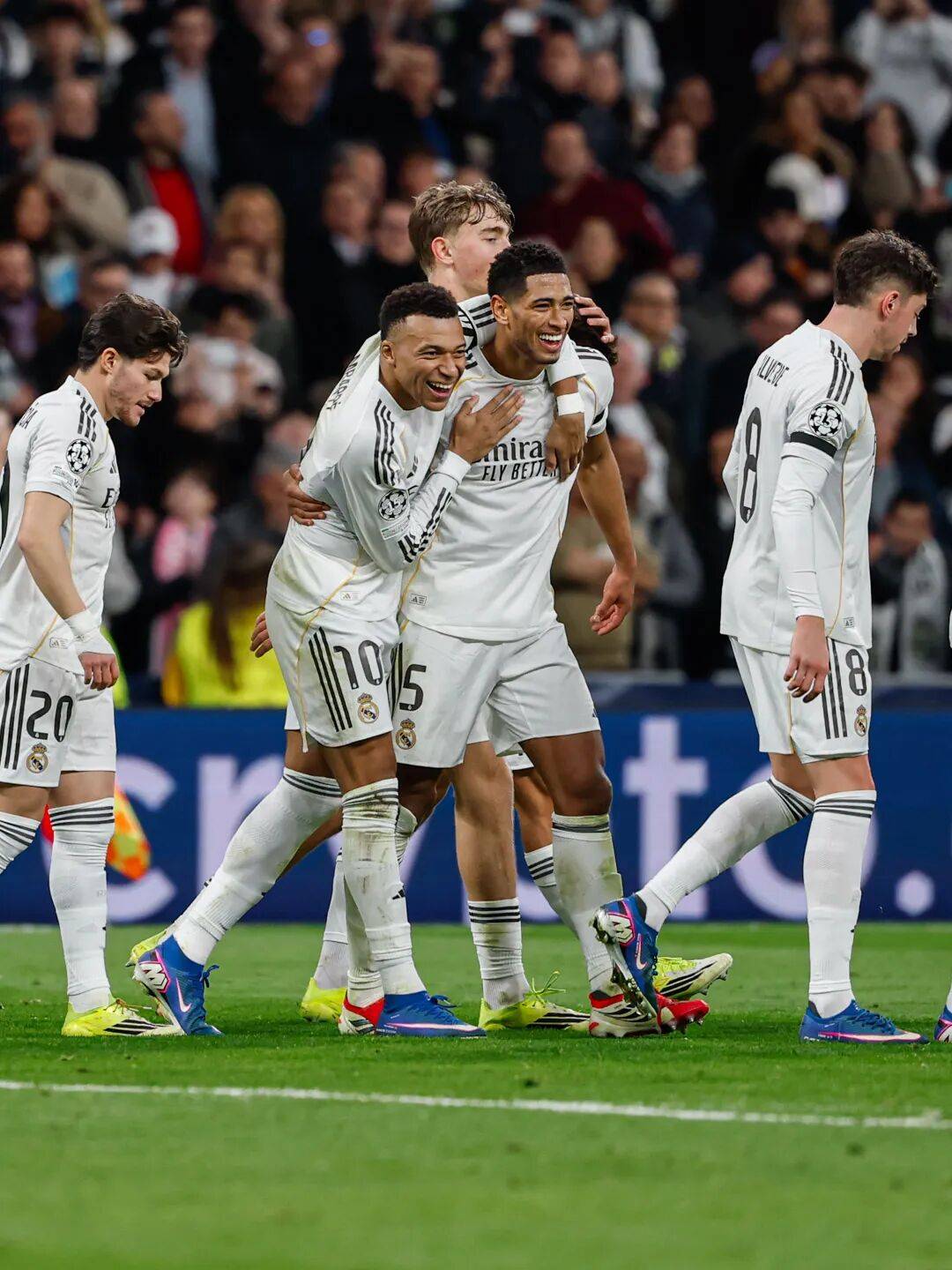 九游体育-关于姆巴佩巅峰对决，詹姆斯与90激战热火分钟，问鼎冠军胜负难料！的信息