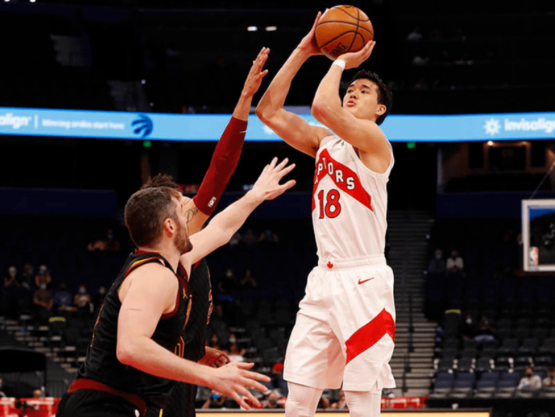 九游体育-包含西亚卡姆在雄鹿比赛中出色防守,关键助攻引发热议!的词条