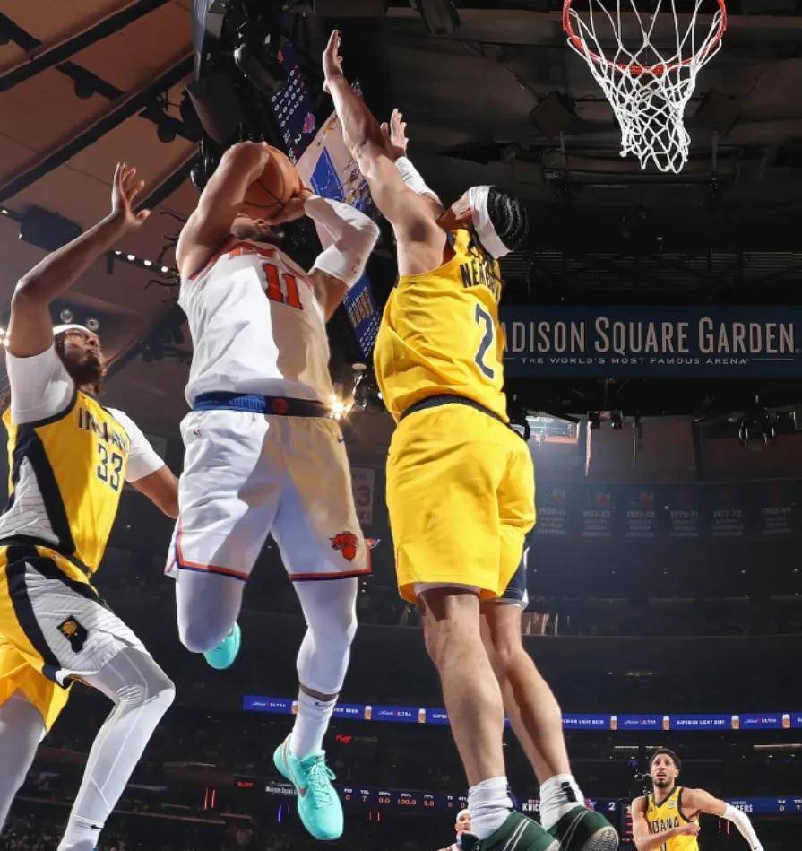 九游体育-包含西亚卡姆在雄鹿比赛中出色防守,关键助攻引发热议!的词条